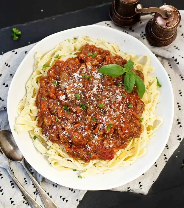 Spaghetti dinner meal